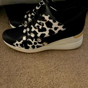 Women Sneakers